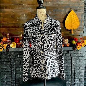 BCBG MaxAzria  Casual Button Down Top
